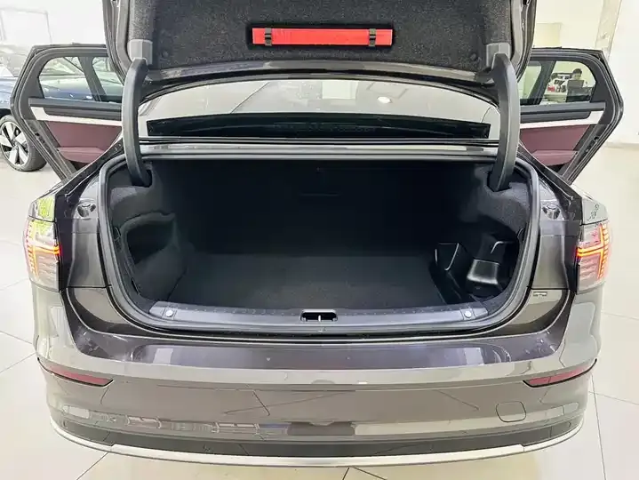 Volvo S90 plug-in hybrid 2026 plug-in hybrid four-wheel drive long endurance Zhiyuan Deluxe Edition 5