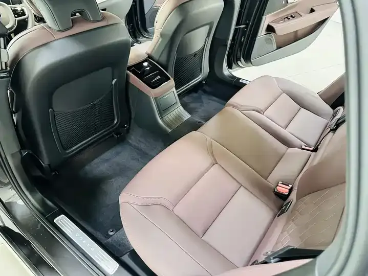 Volvo S90 plug-in hybrid 2026 plug-in hybrid four-wheel drive long endurance Zhiyuan Deluxe Edition 8
