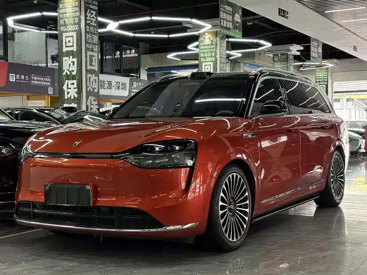AITO M9 2024 extended range Ultra version 42kWh 6-seat version - View 1