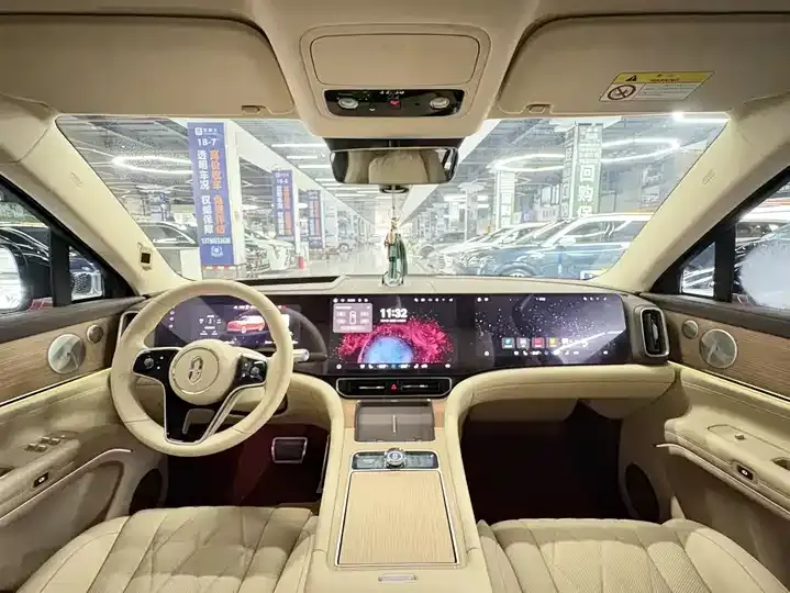AITO M9 2024 extended range Ultra version 42kWh 6-seat version 9