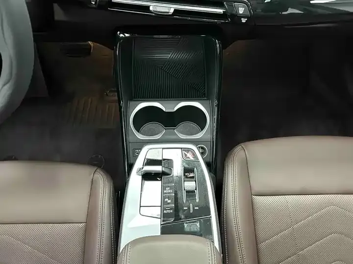 BMW X1 2023 sDrive20Li X Design Set 5