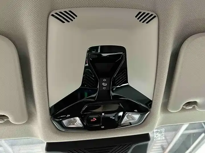 BMW X1 2023 sDrive20Li X Design Set 8