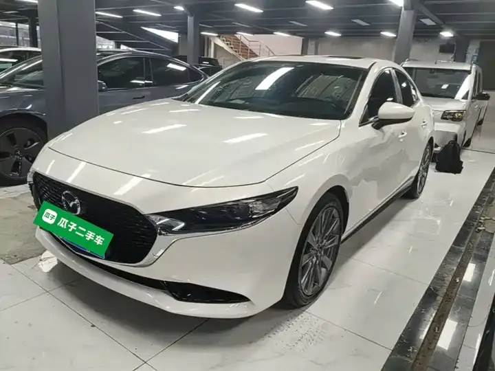 Открыть галерею: Mazda3 Axela 2020 2.0L Automatic Elegant Edition