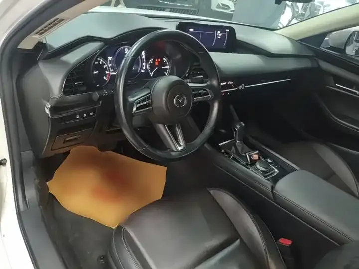 Mazda3 Axela 2020 2.0L Automatic Elegant Edition 10