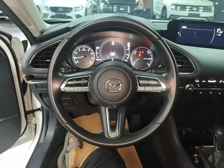 Mazda3 Axela 2020 2.0L Automatic Elegant Edition 11