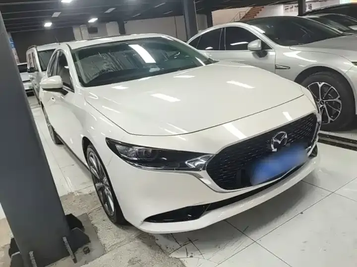 Mazda3 Axela 2020 2.0L Automatic Elegant Edition 4