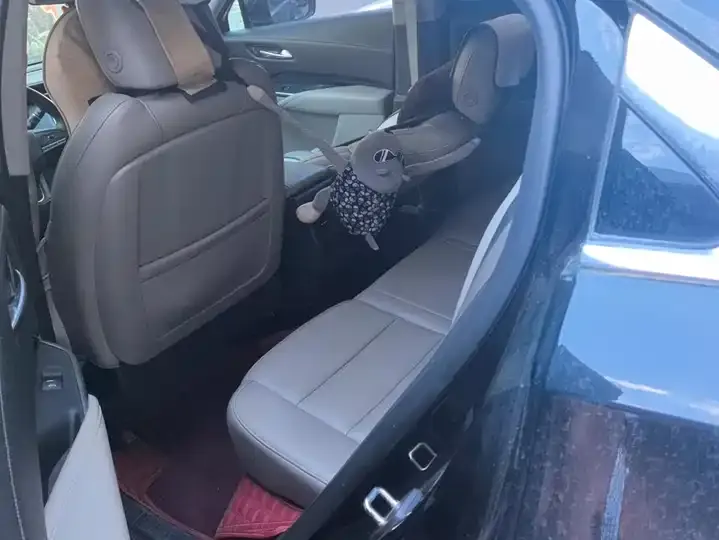 Cadillac XT4 2022 28T Two-Drive Luxury Model 11