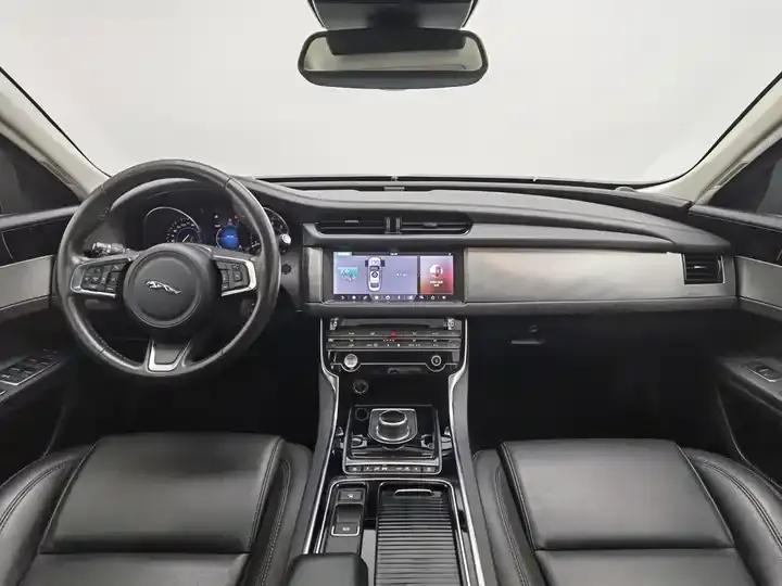 Jaguar XFL 2020 XFL 2.0T P 10000.00g Drive Fenghua Edition 5