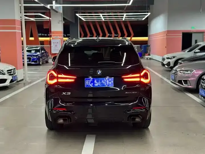 BMW X3 2023 xDrive30i Leading M Obsidian Night Suit 3
