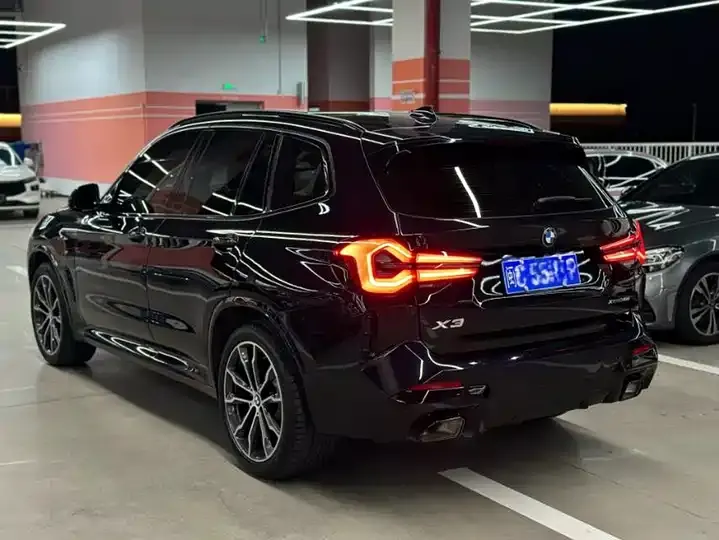 BMW X3 2023 xDrive30i Leading M Obsidian Night Suit 4