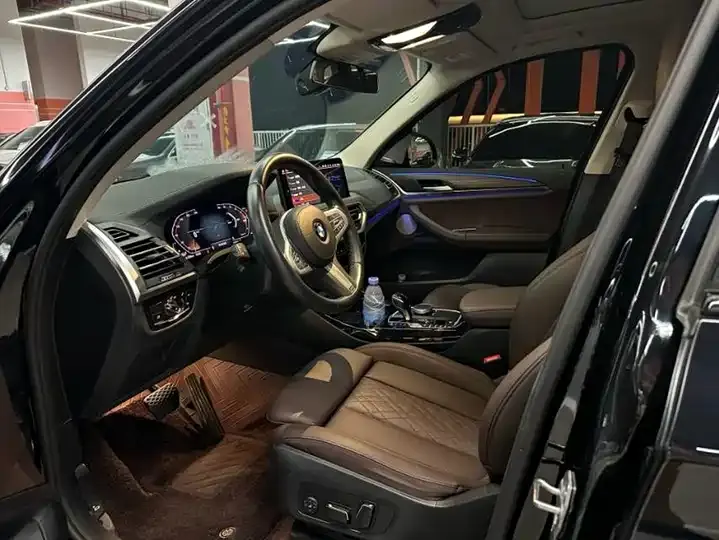 BMW X3 2023 xDrive30i Leading M Obsidian Night Suit 5