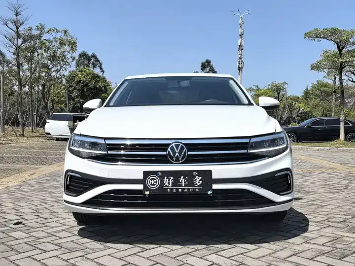 Bora 2023 200TSI DSG Smooth Edition 2