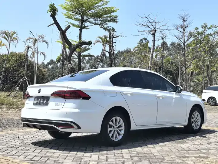 Bora 2023 200TSI DSG Smooth Edition 5