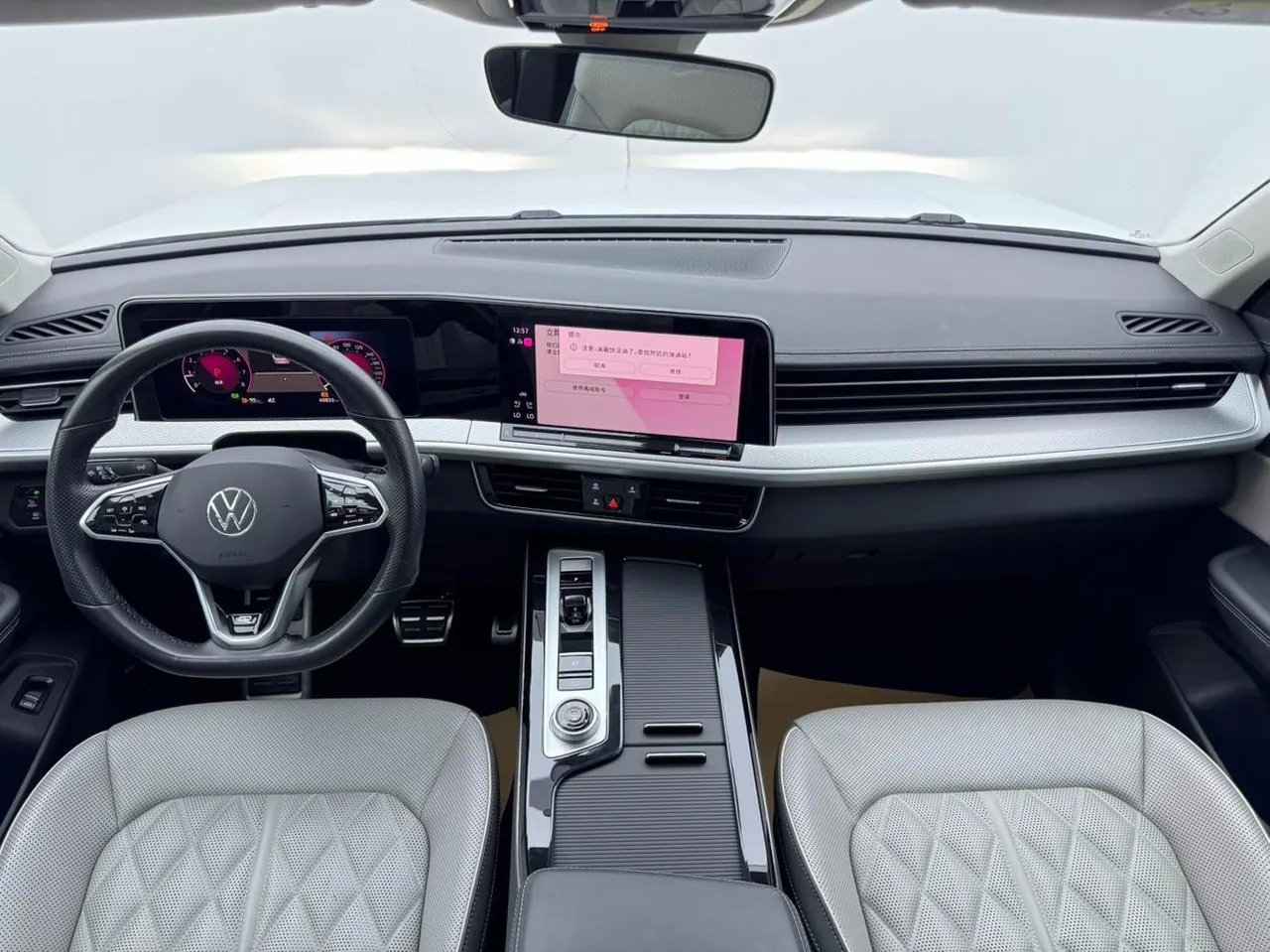 Volkswagen 2023 model tour R-Line 2.0TSI 380TSI four-wheel drive parade version automatic gear 4