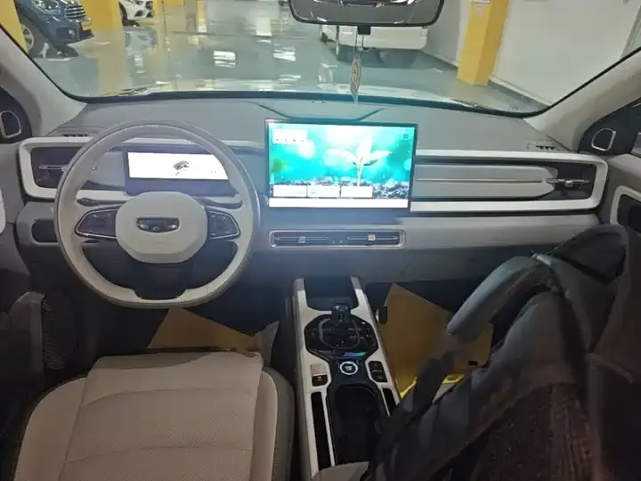 Geely ICON 2026 Chocolate 1.5TD Alcohol Edition 10