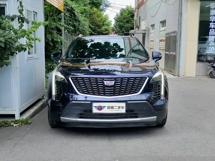 Cadillac XT4 2021 28T Two-Drive Leading Model 2