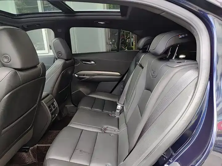 Cadillac XT4 2021 28T Two-Drive Leading Model 8