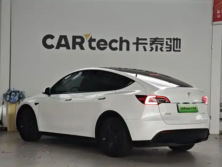 2022 Model Y Refreshed Rear-Wheel-Drive Version 4