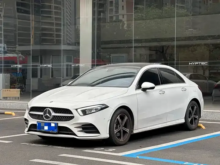 Mercedes Benz Class A 2022 Model to Class II A 200 L Sports Car Fashion Model 2