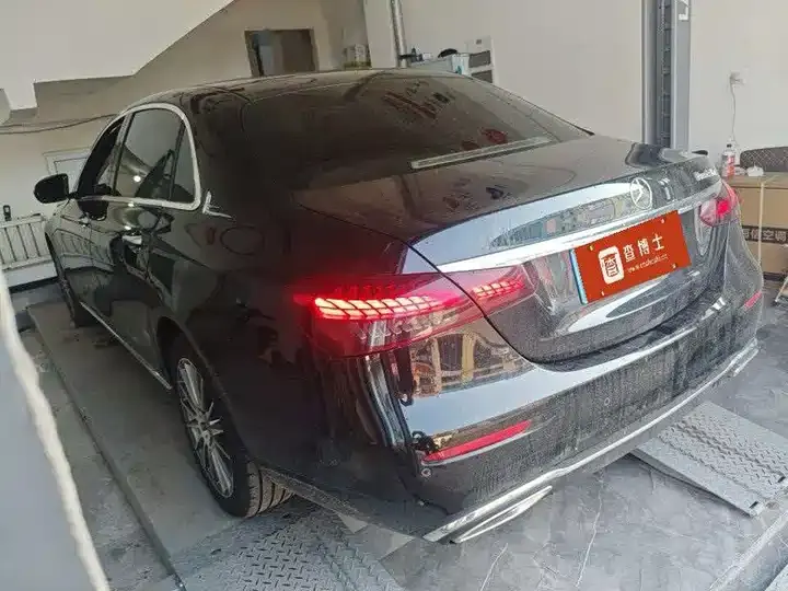 Mercedes Benz Class E 2022 E 260 L 3