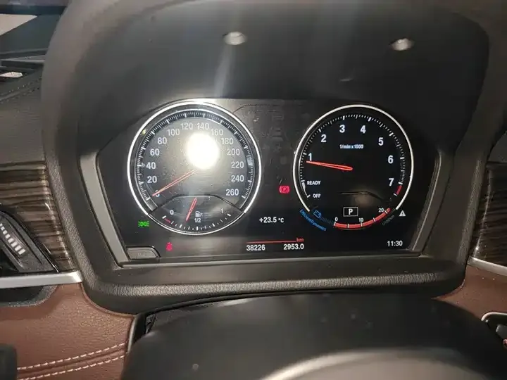 BMW X1 2020 xDrive25Li exclusive type 12