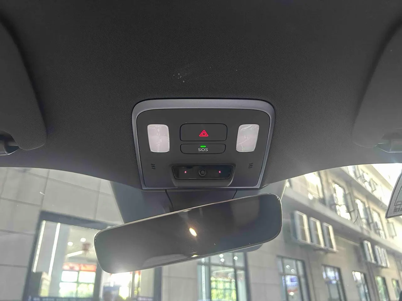 ONVO 2025 L60 60kWh four-wheel drive version automatic gear 12