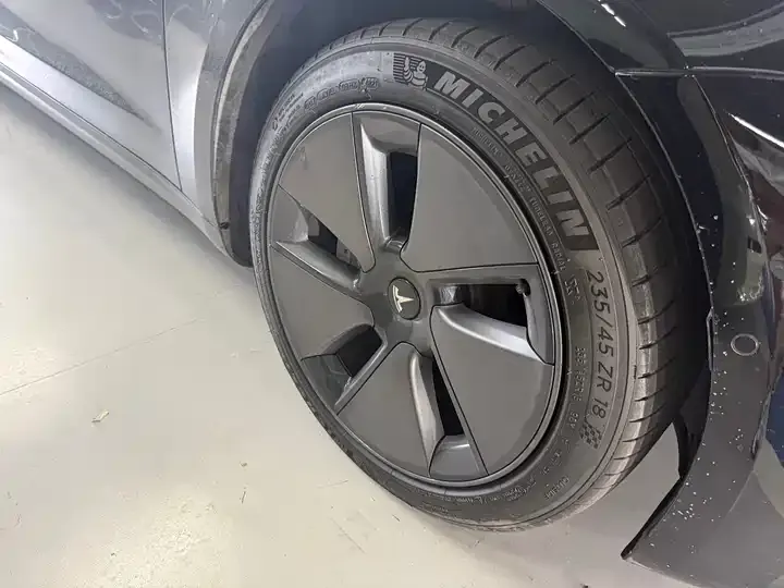 2022 Model 3 Rear-Wheel Drive Version 12