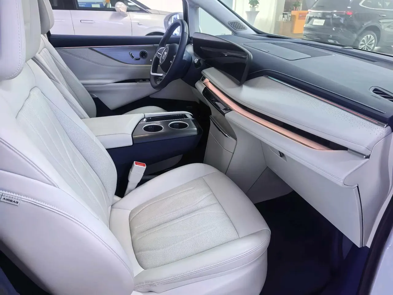 Buick 2024 GL8 Lu Zun PHEV 1.5T Luxury Edition 6-seat Automatic Gear 5