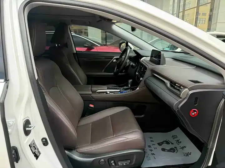 Lexus RX 2020 model modified 300 four-wheel drive elegant version 6