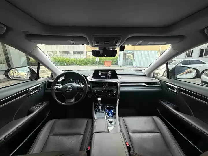 Lexus RX 2020 model modified 300 four-wheel drive elegant version 7