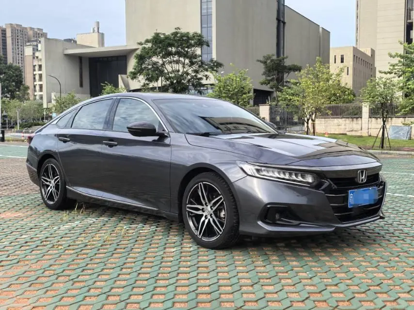 Honda 2022 10th Generation Accord 1.5T Stepless 260TURBO Magic Night Premium Edition Automatic Gear 3