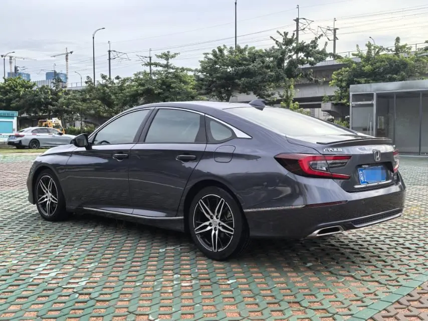 Honda 2022 10th Generation Accord 1.5T Stepless 260TURBO Magic Night Premium Edition Automatic Gear 6