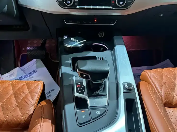 Audi A4L 2020 model 40 TFSI Luxury Dynamic Edition 11