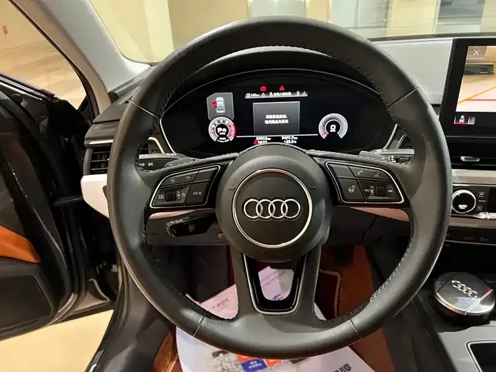 Audi A4L 2020 model 40 TFSI Luxury Dynamic Edition 12