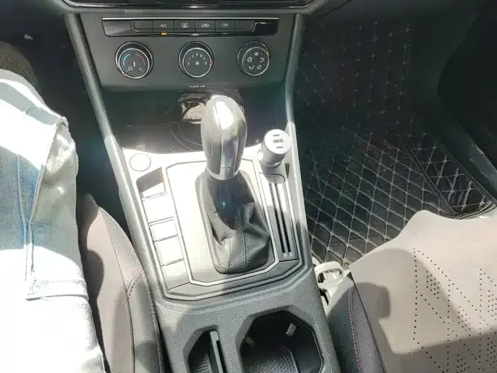 Langyi 2023 300TSI DSG Star Full Edition 10