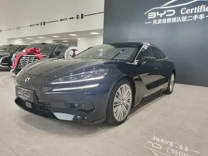 Open image lightbox: Denza Z9 2024 1100km 4-wheel drive Ultra Edition