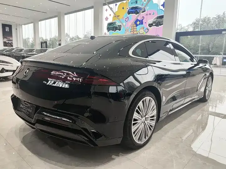Denza Z9 2024 1100km 4-wheel drive Ultra Edition 5