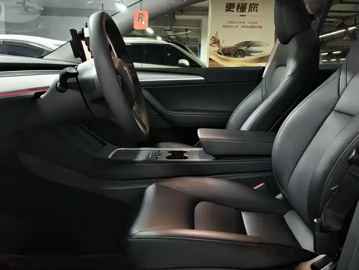 Model Y 2023 rear-wheel drive version 8