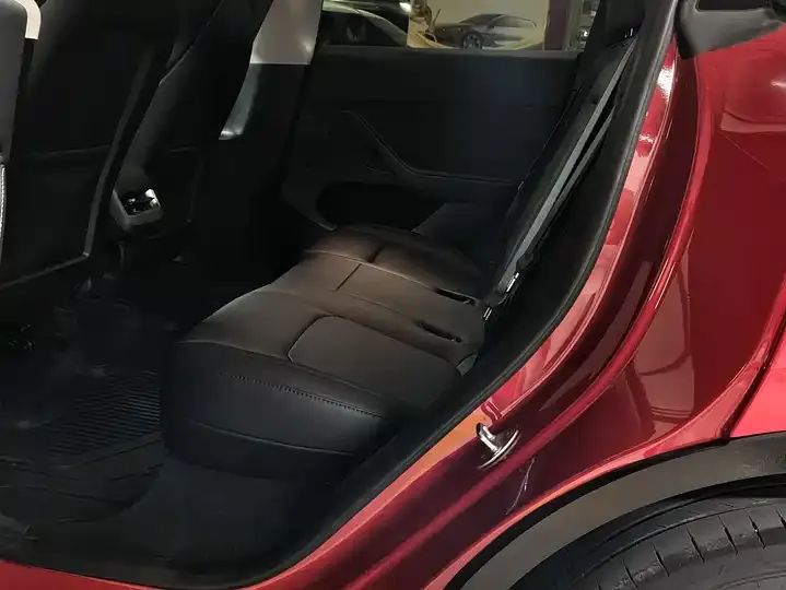 Model Y 2023 rear-wheel drive version 9