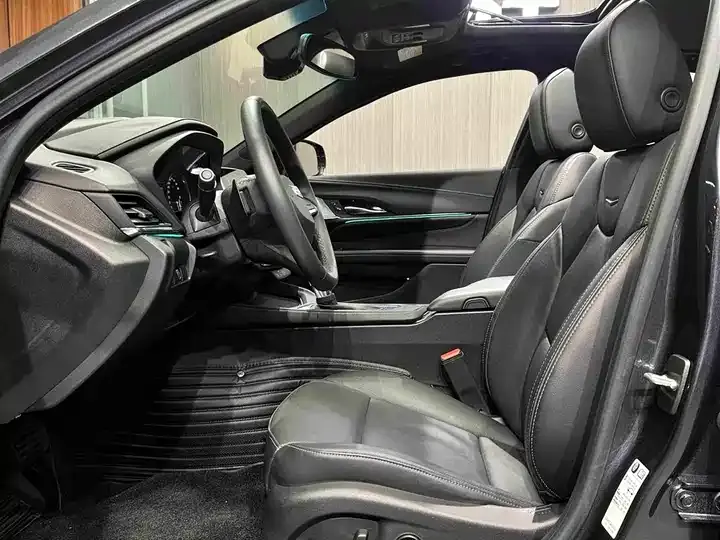 Cadillac CT4 2022 28T Luxury Model 10