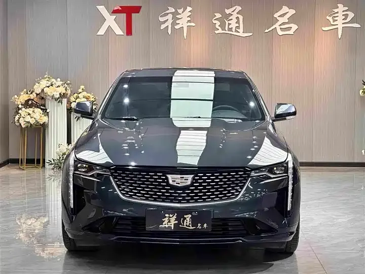 Cadillac CT4 2022 28T Luxury Model 2