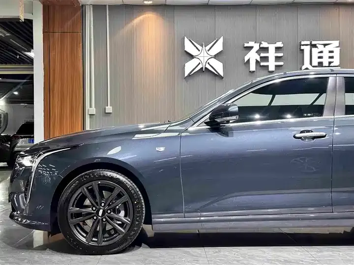 Cadillac CT4 2022 28T Luxury Model 4