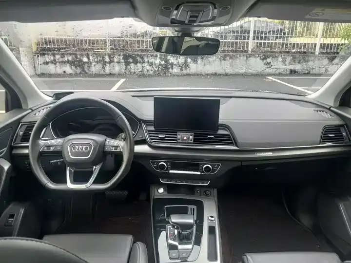 Audi Q5L 2022 model 40T Luxury Dynamic Edition 10