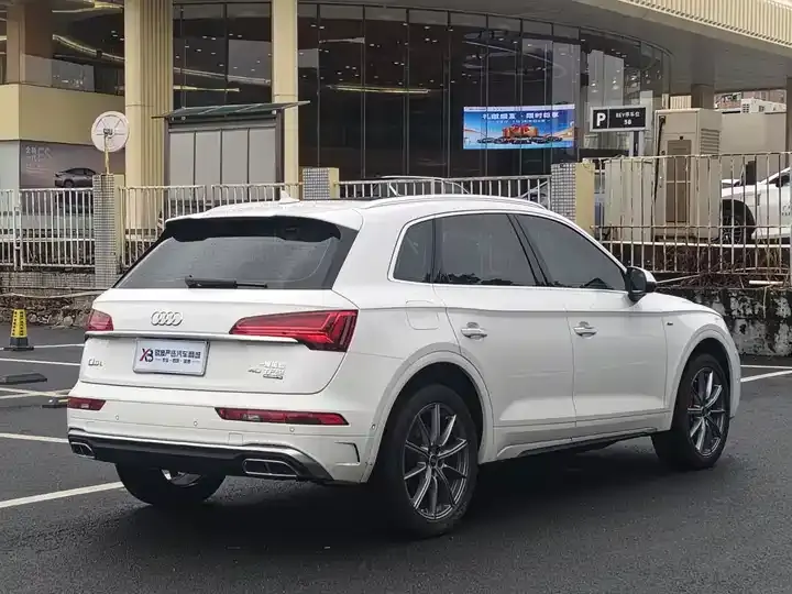 Audi Q5L 2022 model 40T Luxury Dynamic Edition 6