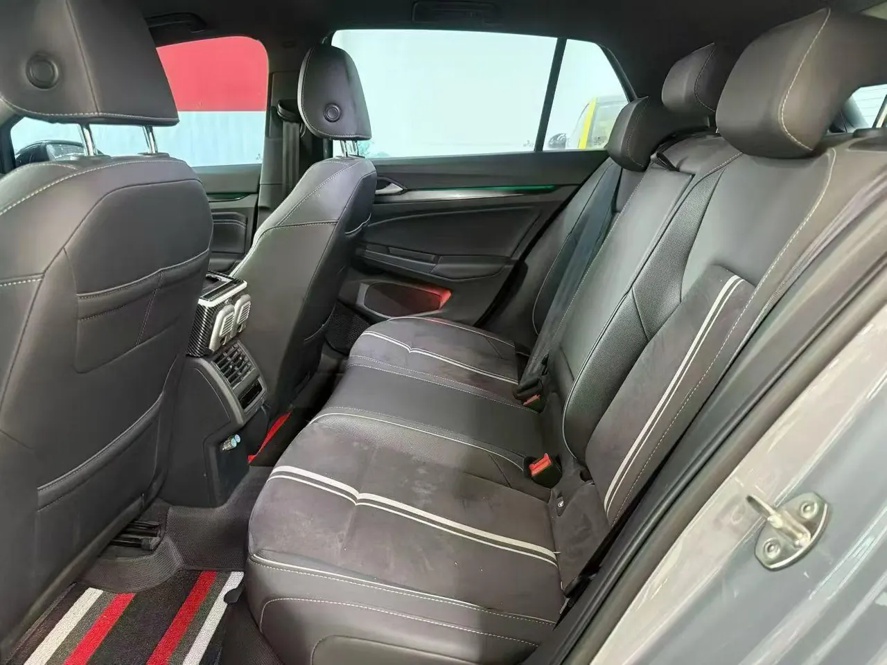 Volkswagen 2023 Golf 8 R-Line 1.4TSI 280TSI Lite Automatic 6