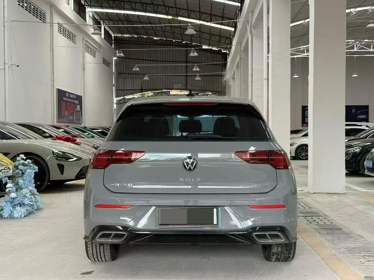 Volkswagen 2023 Golf 8 R-Line 1.4TSI 280TSI Lite Automatic 8