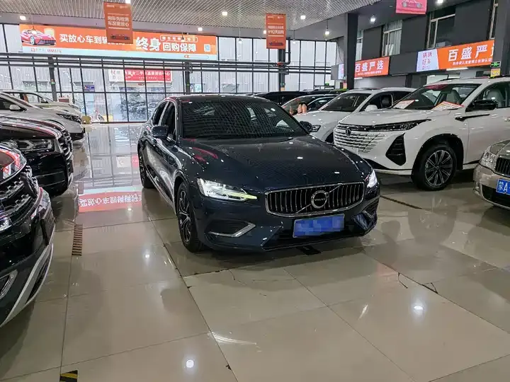 Volvo S60 2022 B4 Zhiyi Deluxe Edition 3