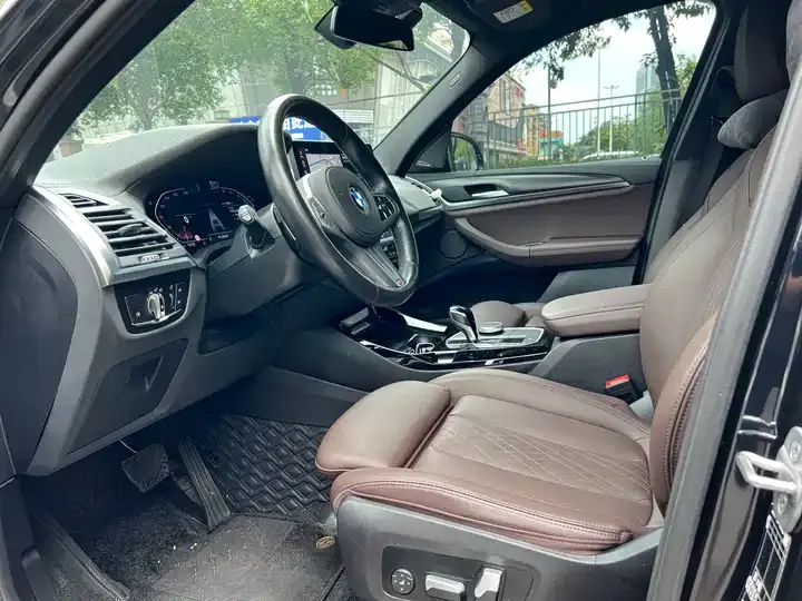 BMW X3 2023 facelift xDrive30i exclusive M obsidian night suit 7
