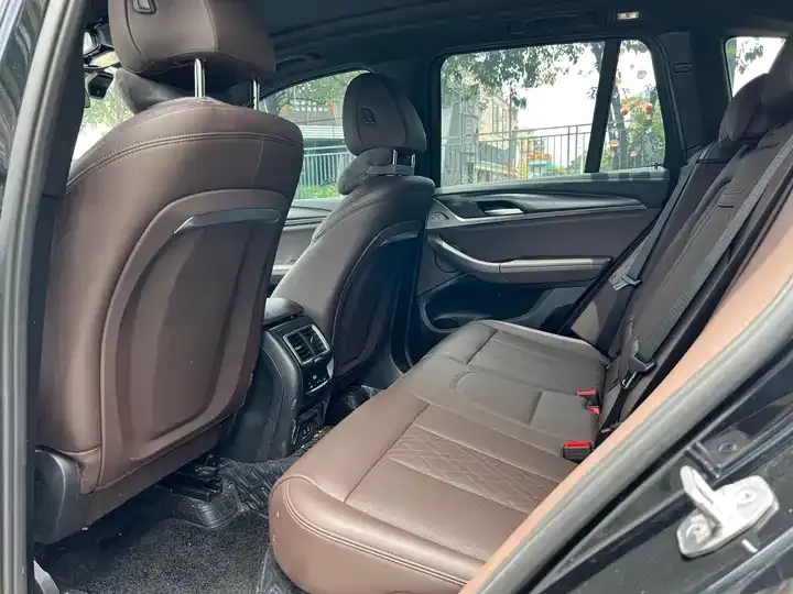 BMW X3 2023 facelift xDrive30i exclusive M obsidian night suit 8