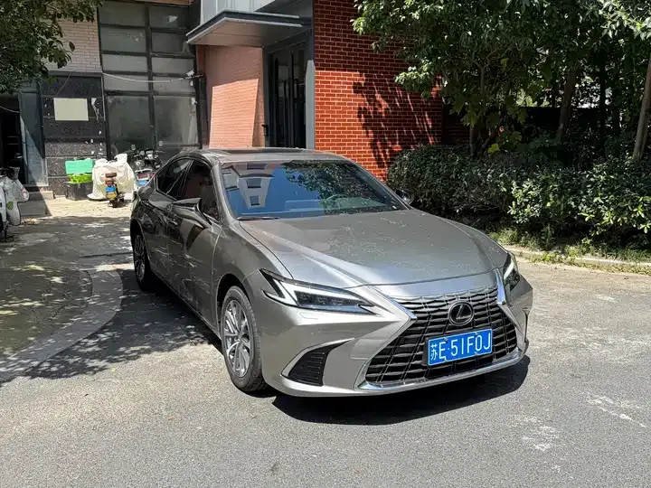 Lexus ES 2025 Model 200 Prestige Edition 3